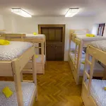 1a Adventure Hostel *