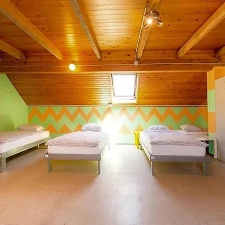 1a Adventure Hostel Lesce (Upper Carniola)