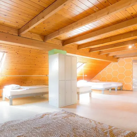 1a Adventure Hostel *