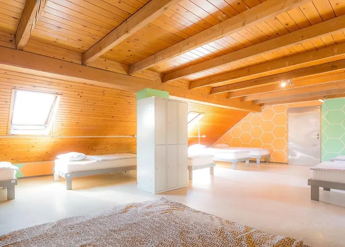 1a Adventure Hostel *